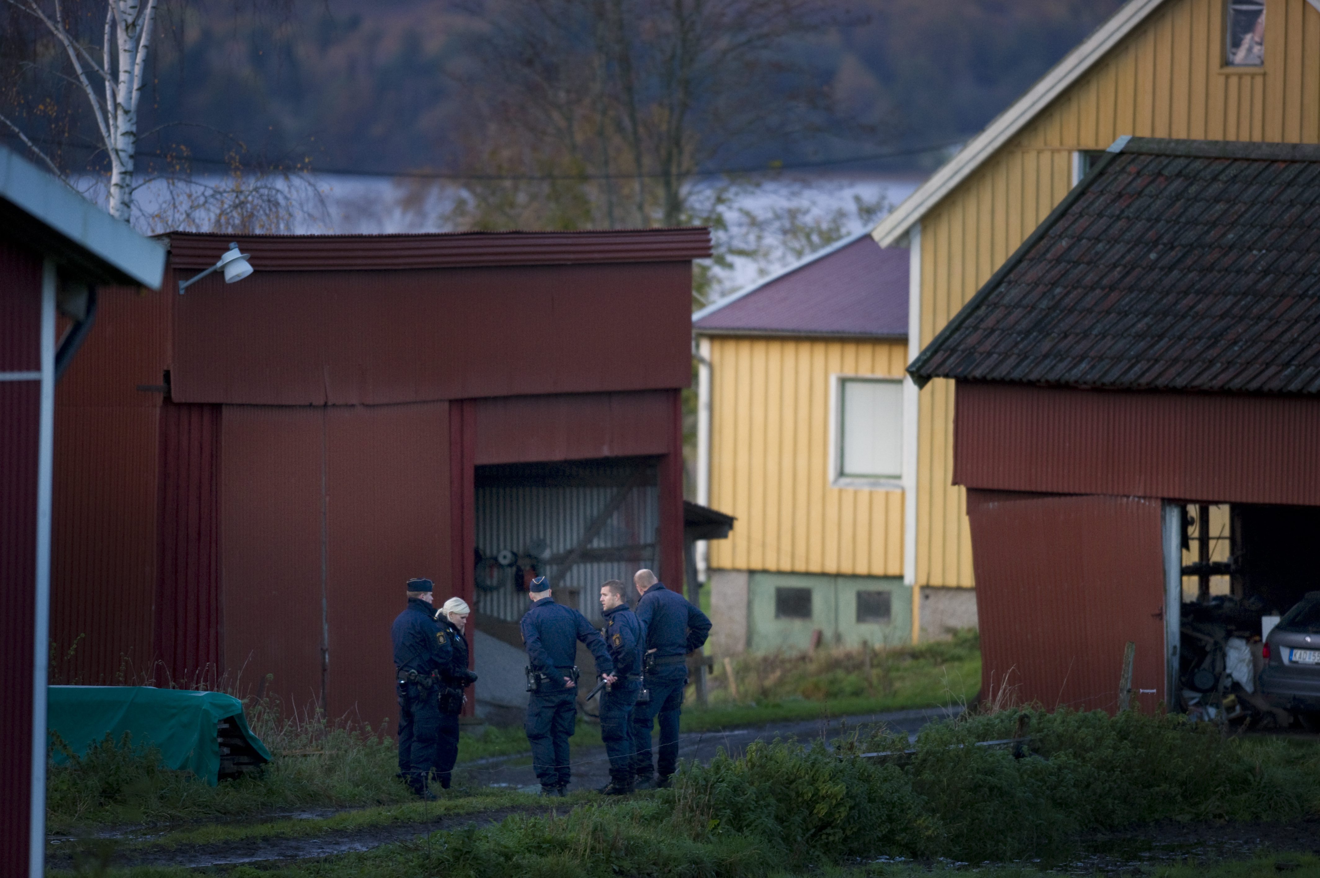 misstänkta för dubbelmordet på lantbrukarparet i Alingsås.