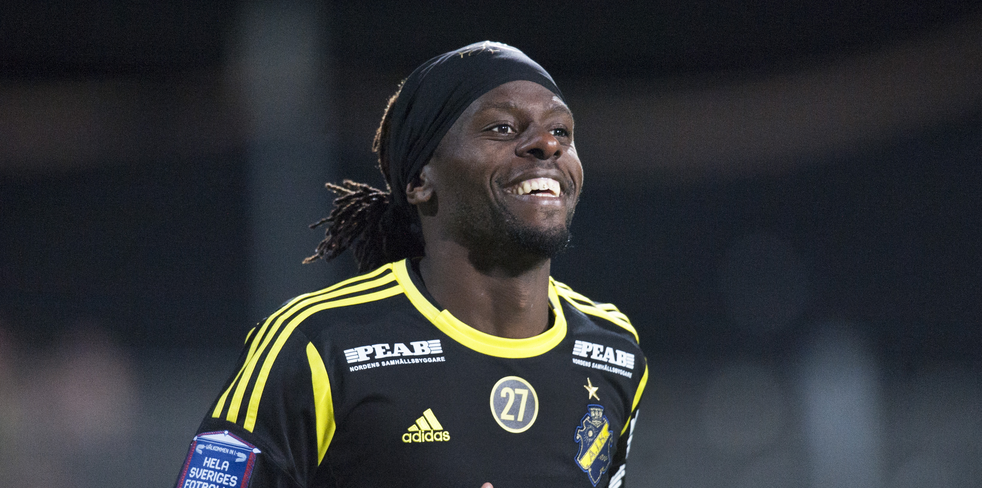 Mutumba spelar för AIK.