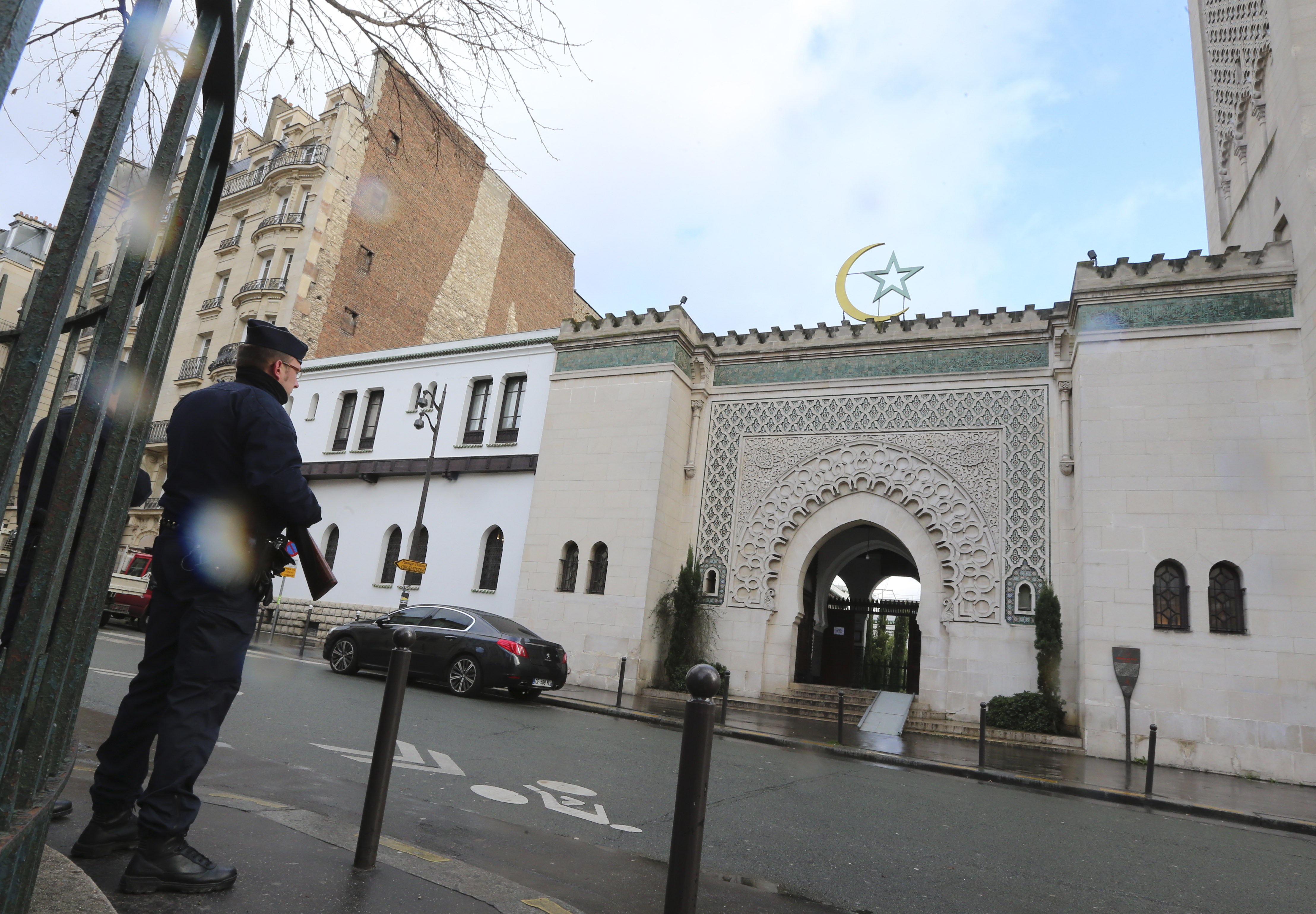 Terror, Attacken i Nice, Terrorattackerna i Paris, Frankrike, Undantagstillstånd, Moskéer
