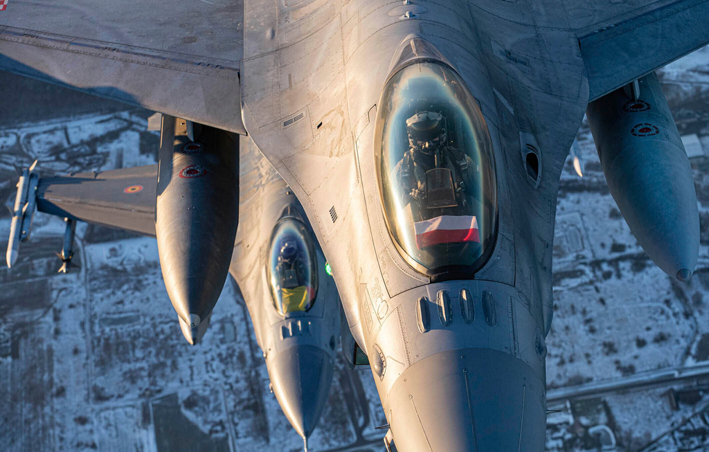 Polska F-16-plan i en Nato-övning i Litauen i januari förra året. Arkivbild.