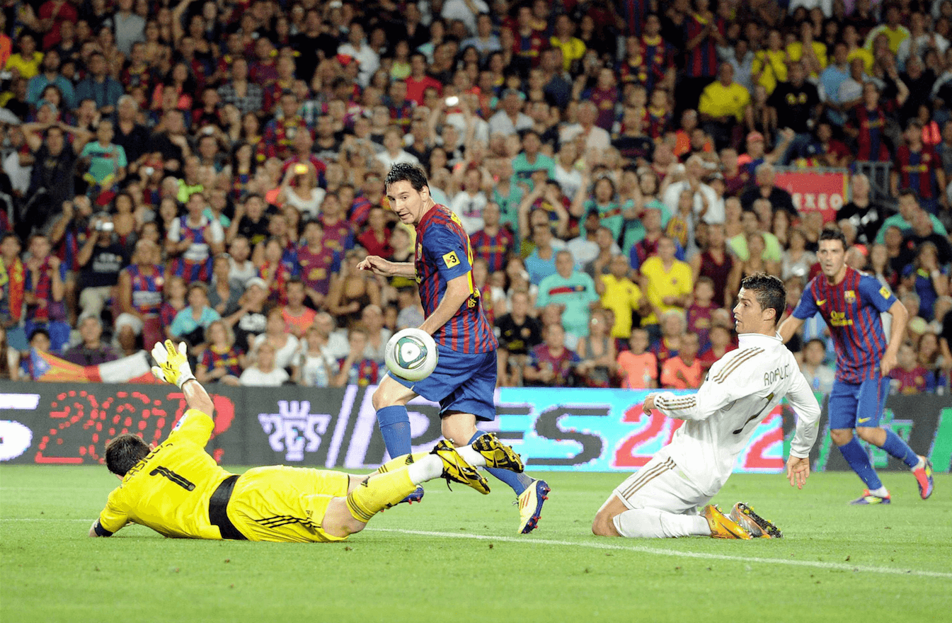 Här gör Messi ett av många mål han gjort på Real Madrid. Här gör Messi ett av många mål han gjort på Real Madrid.