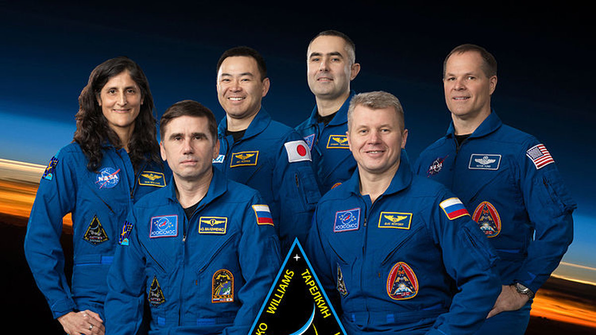 Den nuvarande besättningen ombord ISS, med kapten Suni Williams längst till vänster