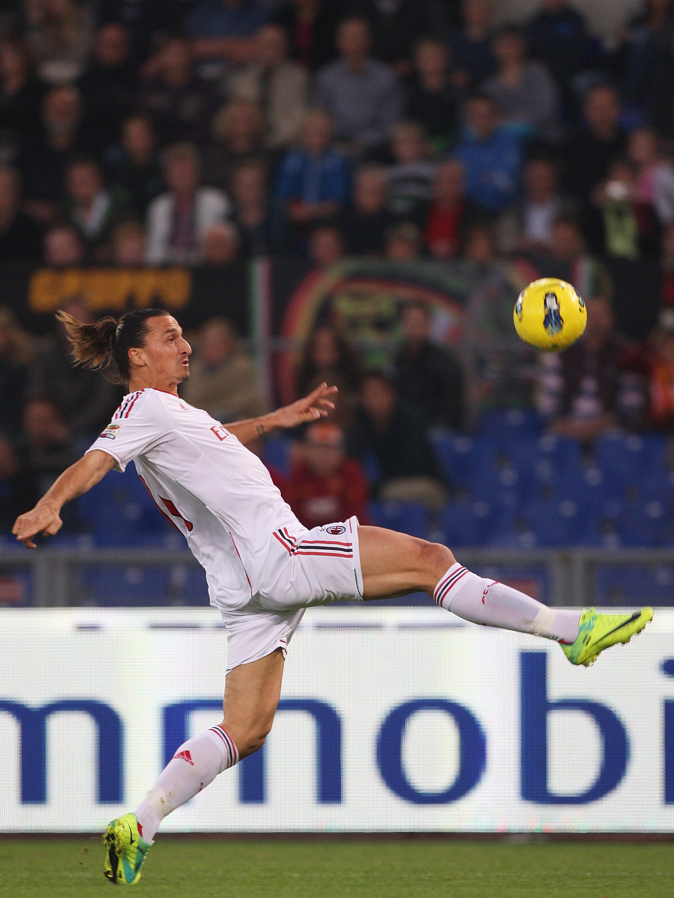 Zlatan gjorde både 0-1 och 1-3-målen i matchen mot Roma som slutade 2-3 till Milans fördel.
