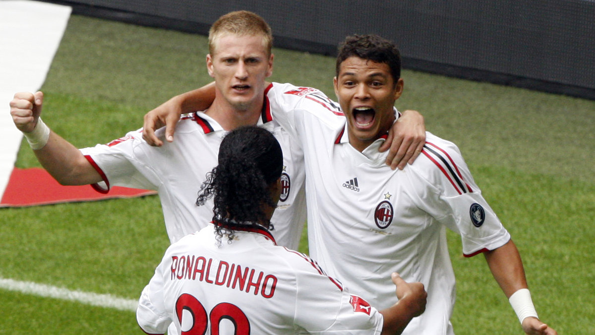 Ronaldinho kallar Silva och Ibra för "fantastiska spelare - och vänner". 
