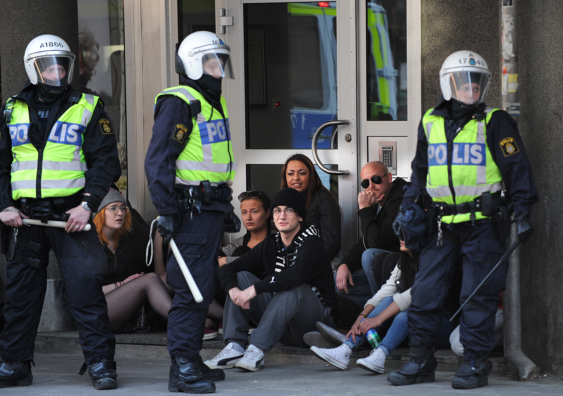 För tillfället utspelar sig ett upplopp utanför en gymnasieskola i Göteborg. Bilden har inget med händelsen att göra. 