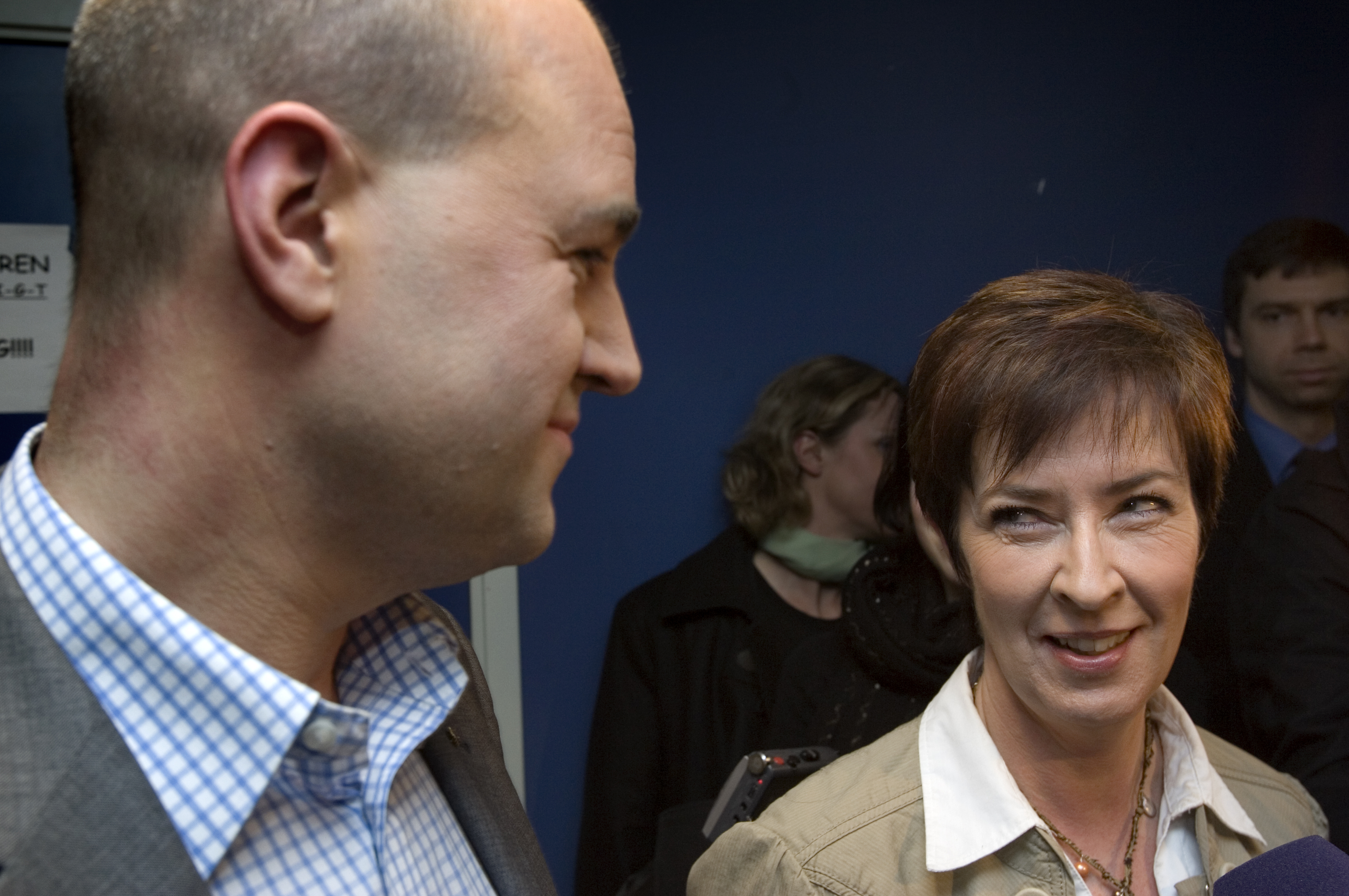 Om väljarna får välja fortsätter Reinfeldt som statminister. Sahlin stöds bara av 16 procent av de tillfrågade i ny Sifoundersökning.