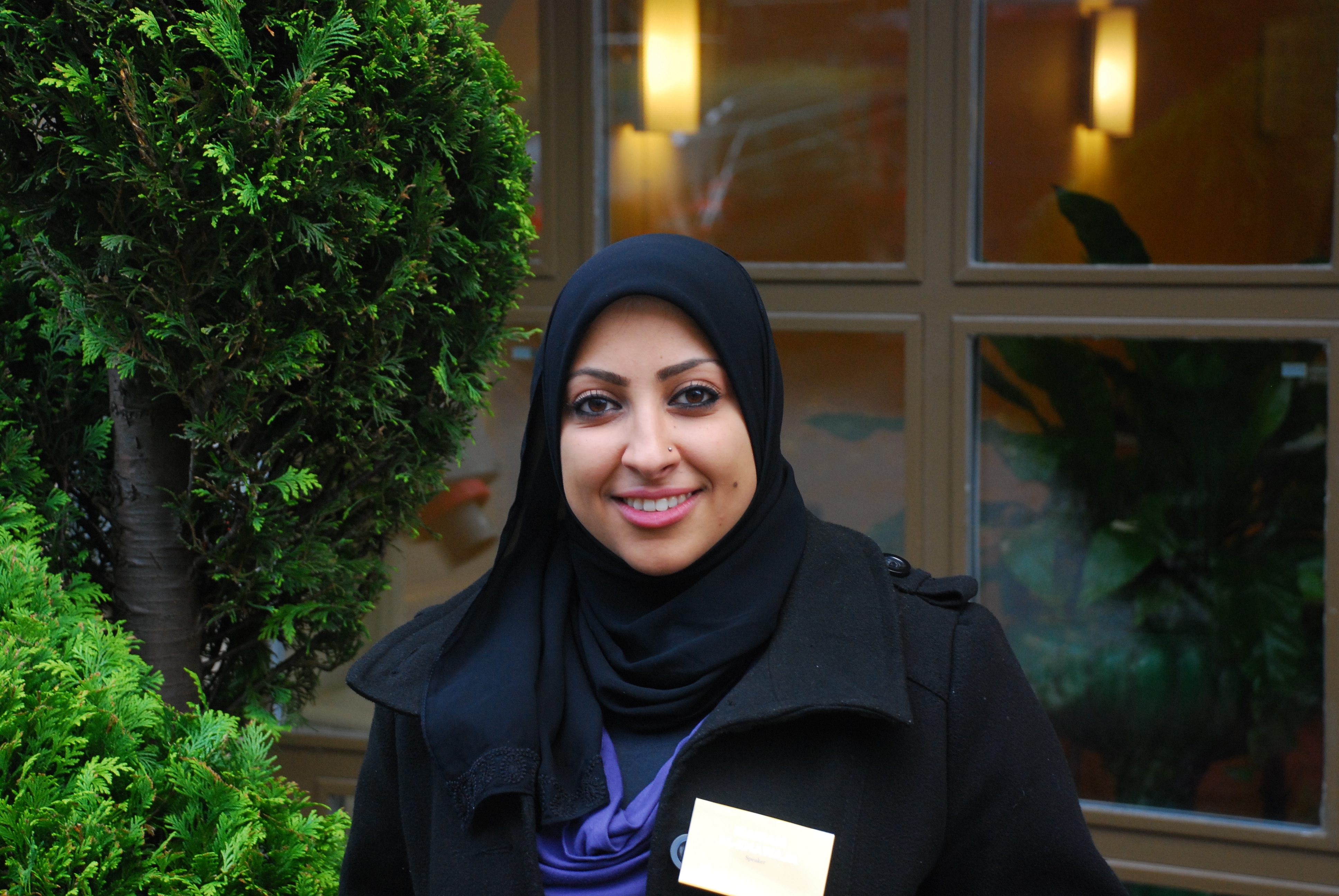 Systern Maryam al-Khawaja under ett Sverigebesök i slutet av oktober.