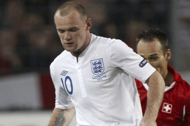 Rooney väljer att inte fira sitt mål mot Schweiz - av respekt för sin fru månne?