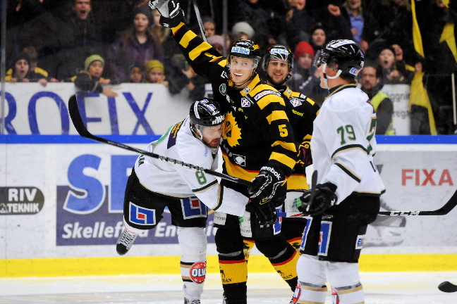 Topplaget vann med med 5-2. Topplaget vann med med 5-2.