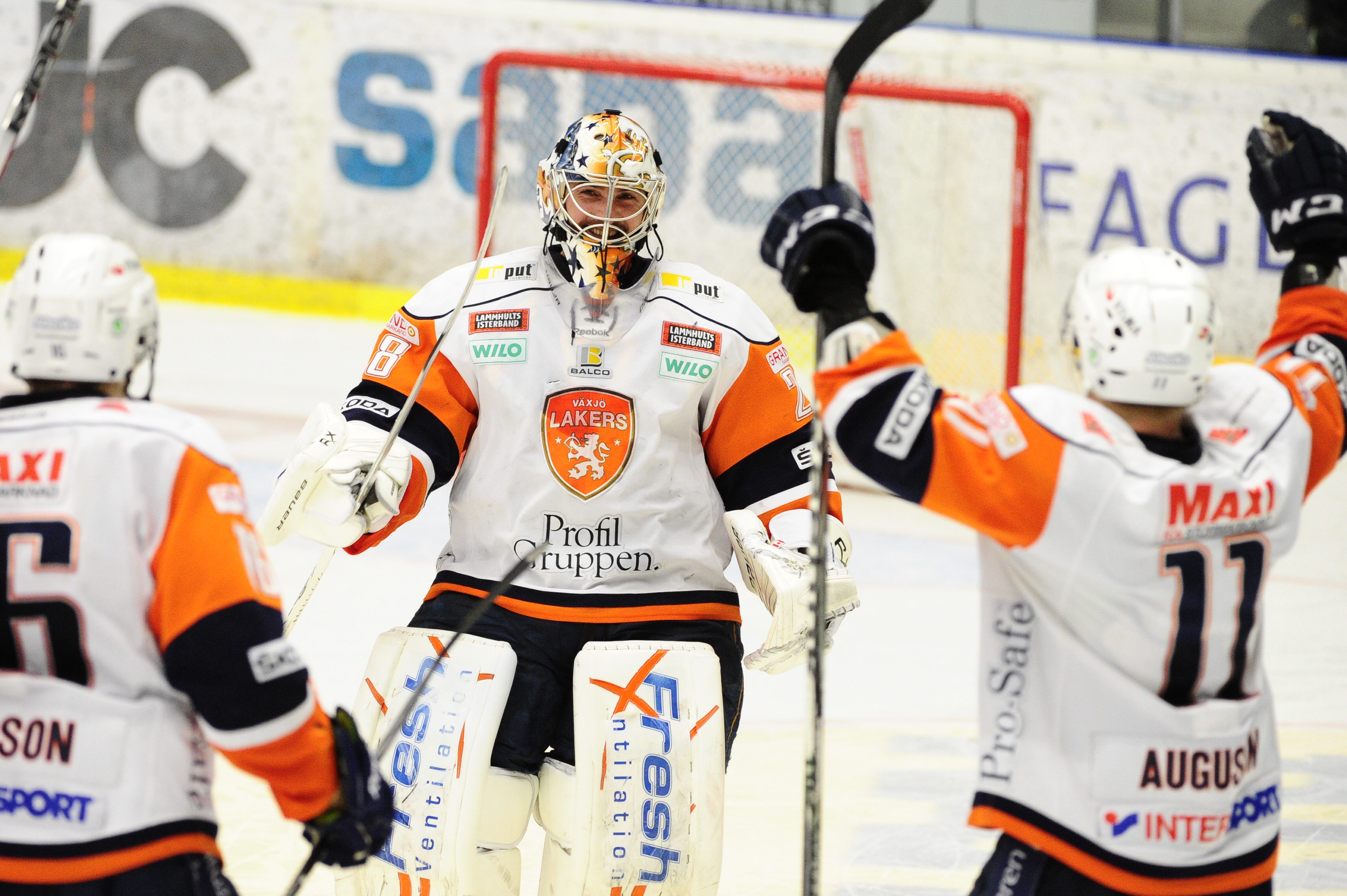 Plats 8. Växjö Lakers är väldigt beroende av målvakten Martin Gerber och... Plats 8. Växjö Lakers är väldigt beroende av målvakten Martin Gerber och...