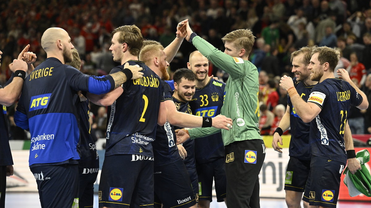 Sverige är semifinalklart i handbolls-EM.