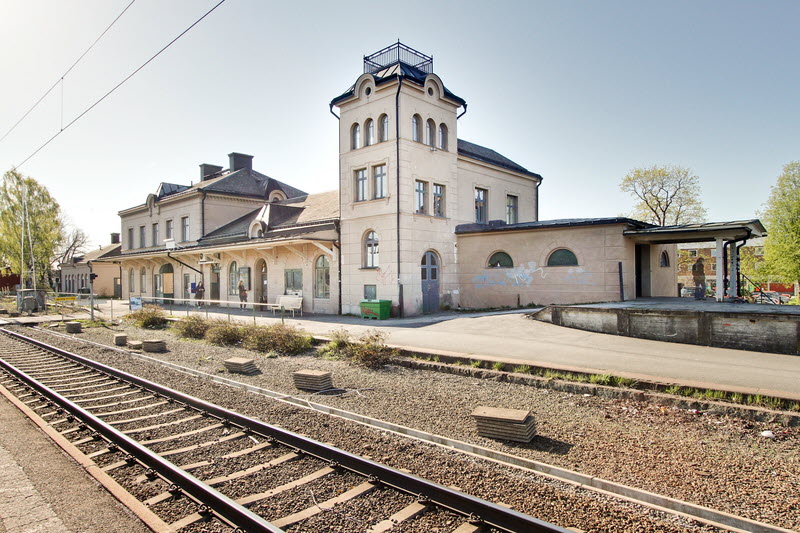Frövi station byggdes 1874 - nu är fastigheten till salu.