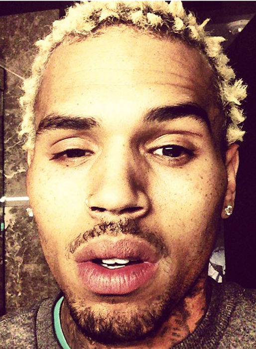 Chris Brown ser lite risig ut. Chris Brown ser lite risig ut.