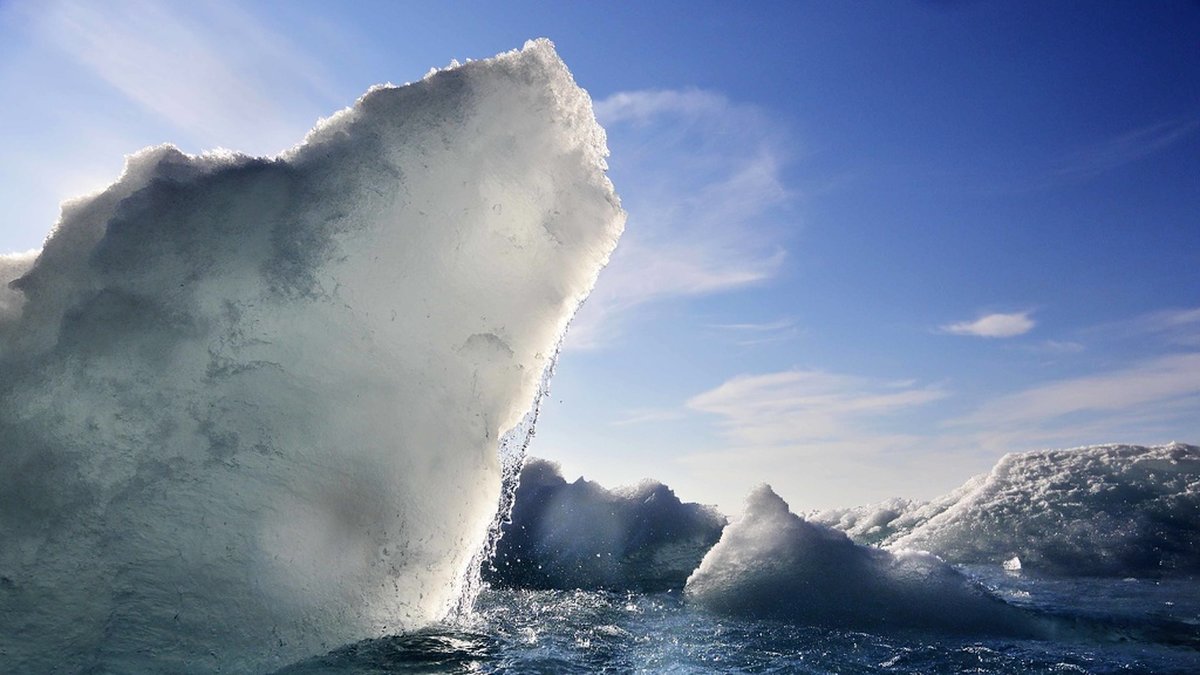 Att uppvärmningen av Arktis går snabbare än beräknat påverkar hela jorden. Arkivbild.
