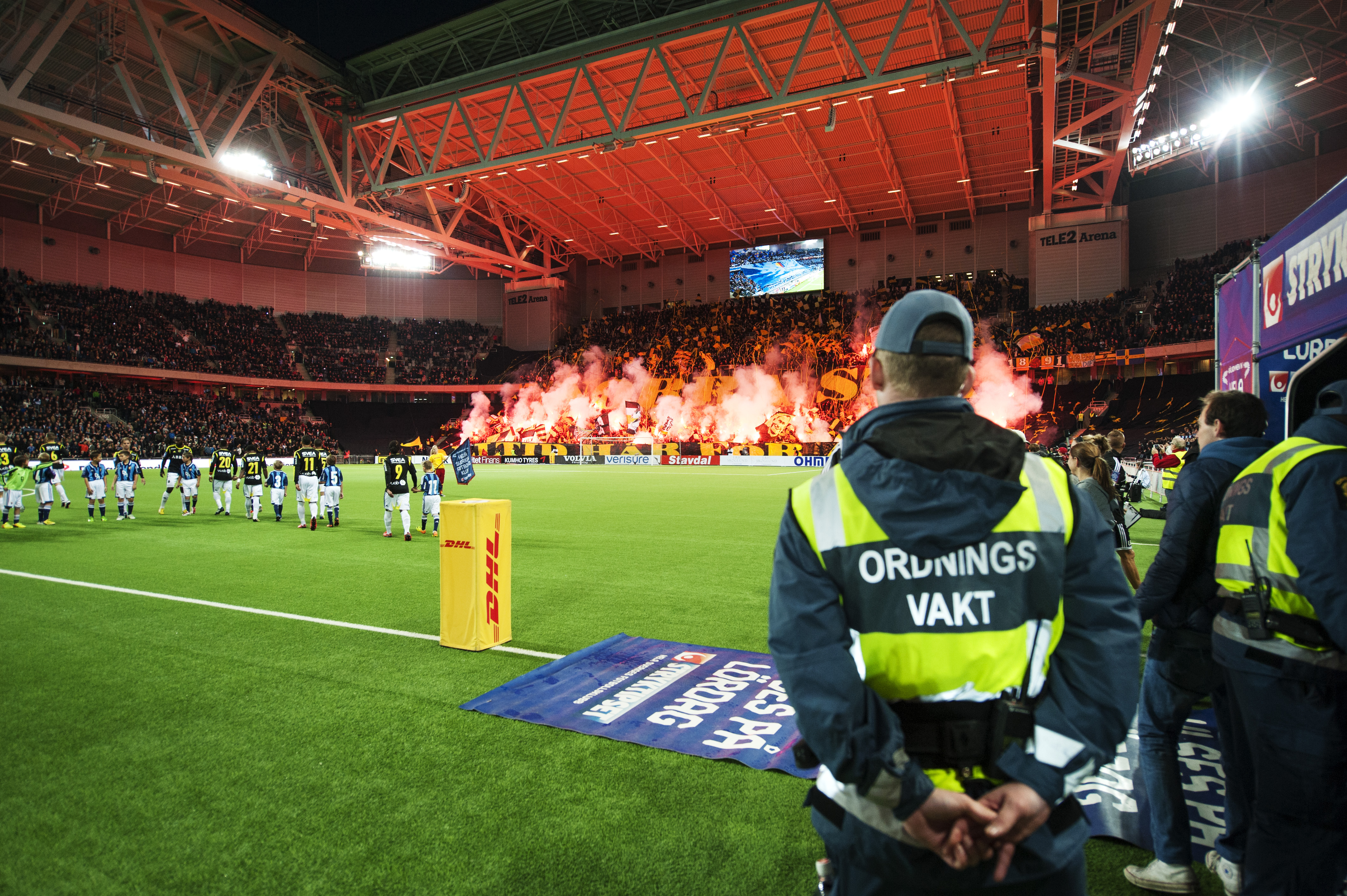 Tvåa kommer AIK för sitt mäktiga tifo och pyro i derbyt mot Djurgården. 