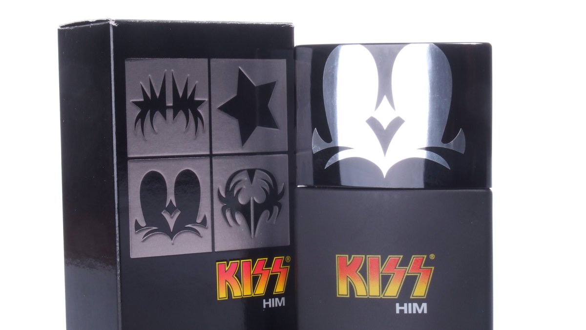 10. KISS-parfym: Luktar som fyra svettiga hårdrockskillar med goth-makeup.