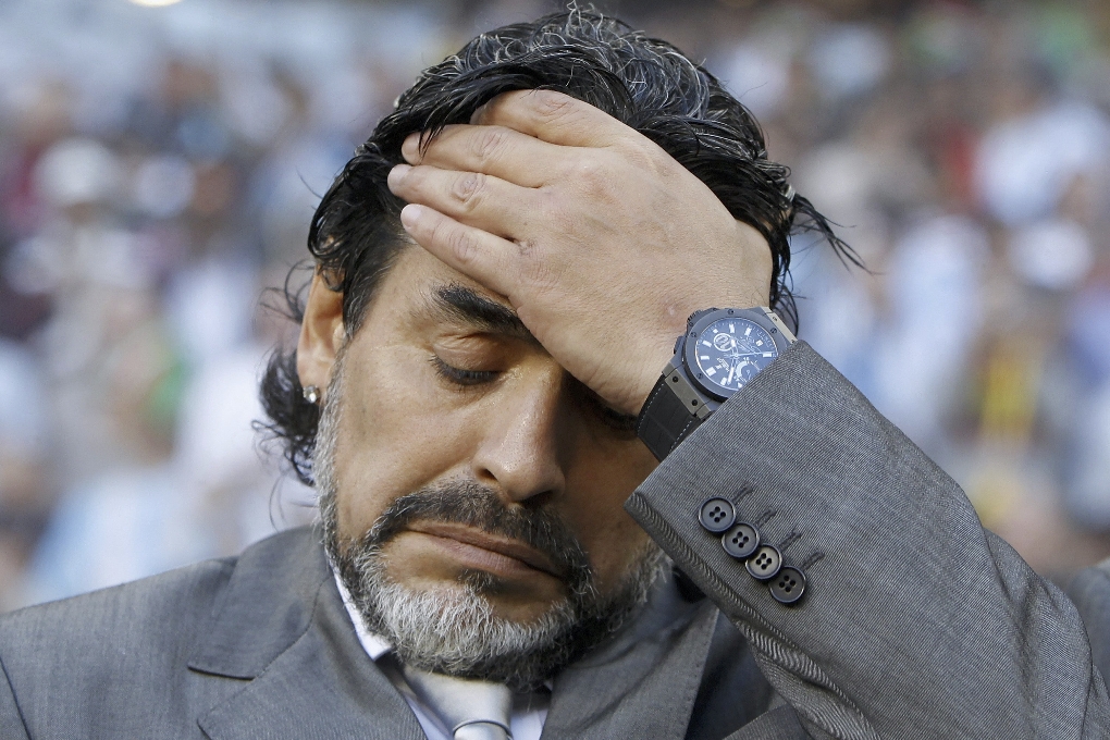 Maradona deppar under fotbolls-VM.