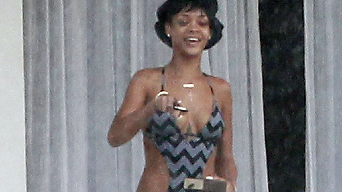 Det är semester för Rihanna. 