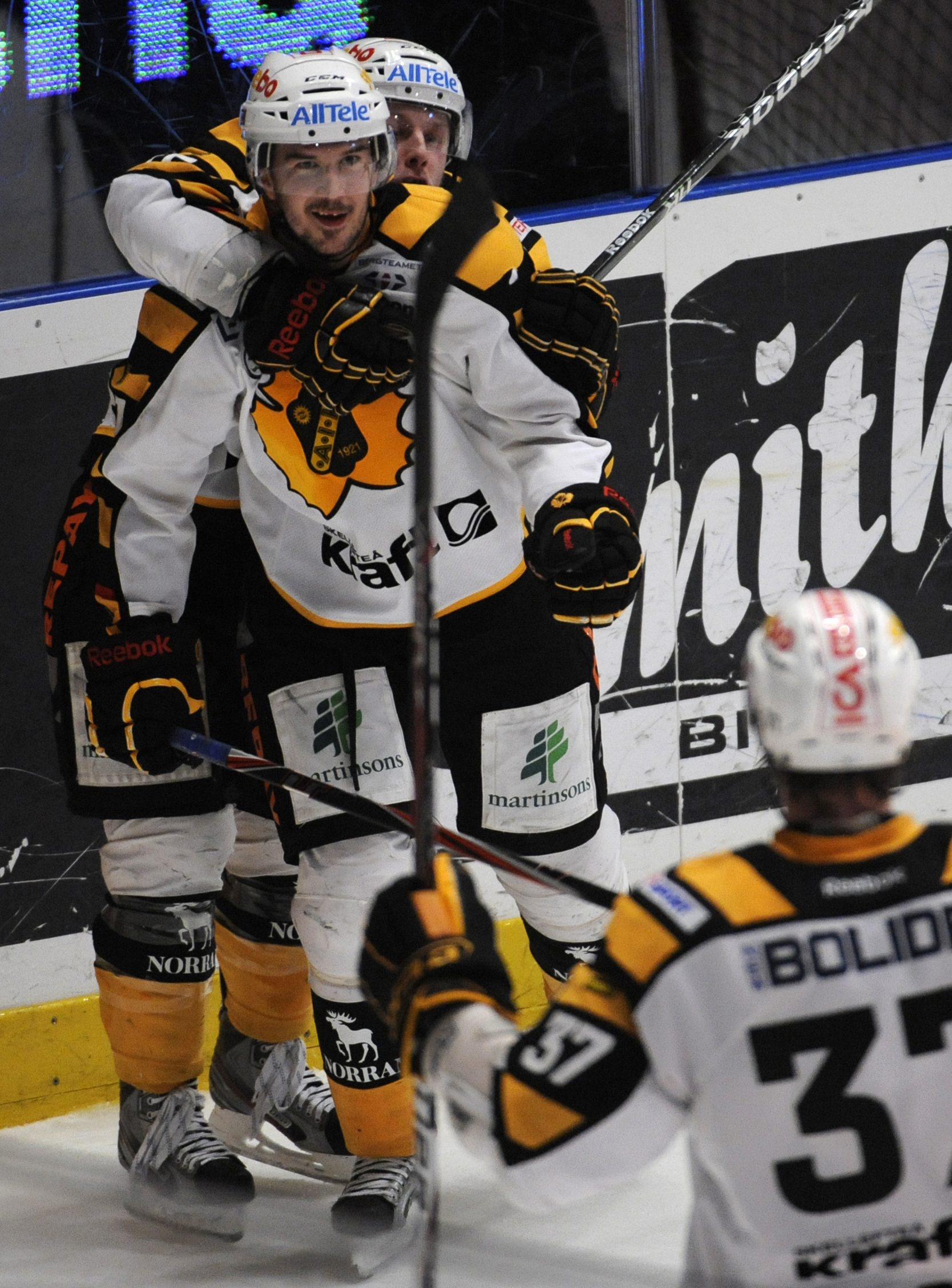 Med sina sju mål och sju assist i slutspelet är Jimmie Ericsson en forward att akta sig för. Med sina sju mål och sju assist i slutspelet är Jimmie Ericsson en forward att akta sig för.