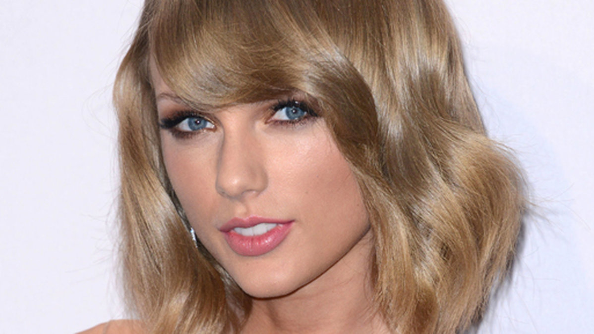Taylor Swift svarade sitt fan som varje dag blir utsatt för mobbning. 