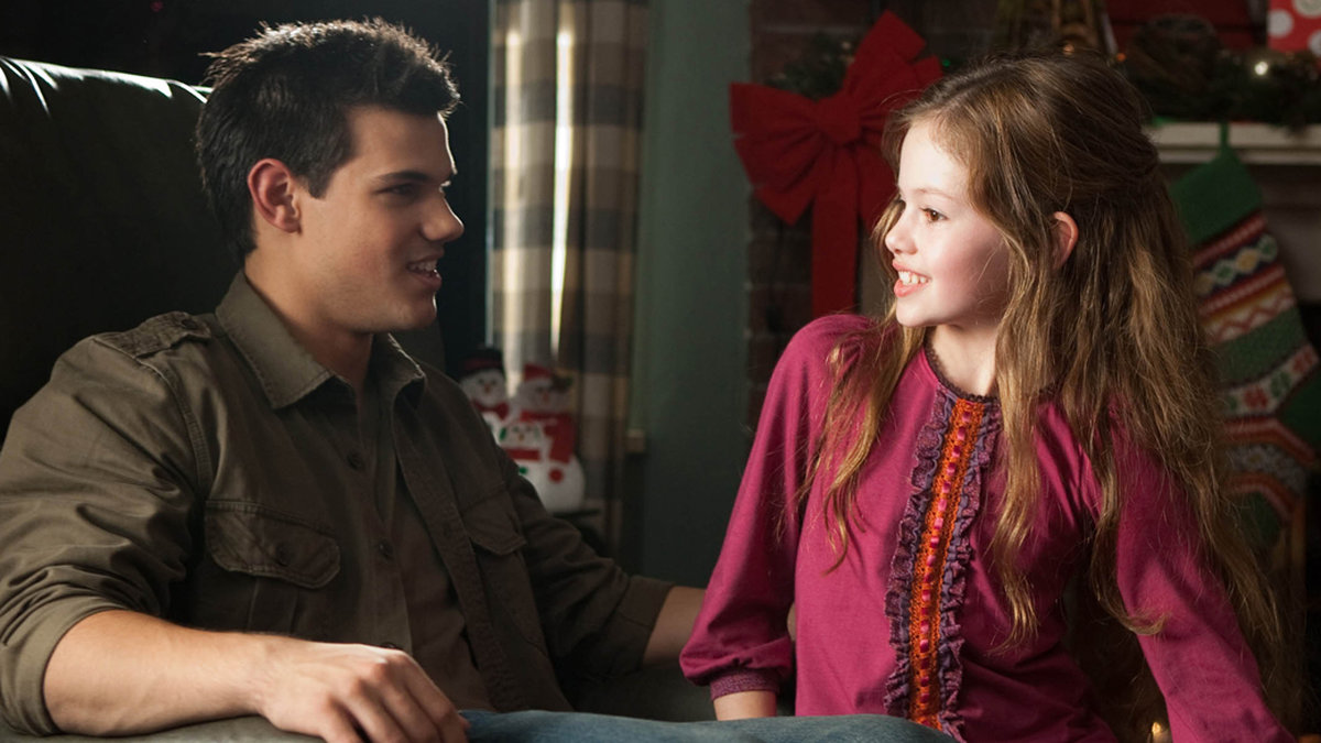 Även Taylor Lautner för rollen i The Twilight Saga: Breaking Dawn Part 2 är nominerad. 
