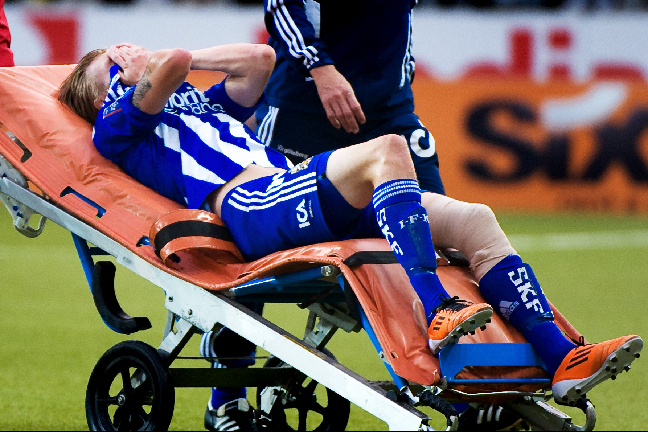 Sebastian Erikssons skada såg inte bra ut.