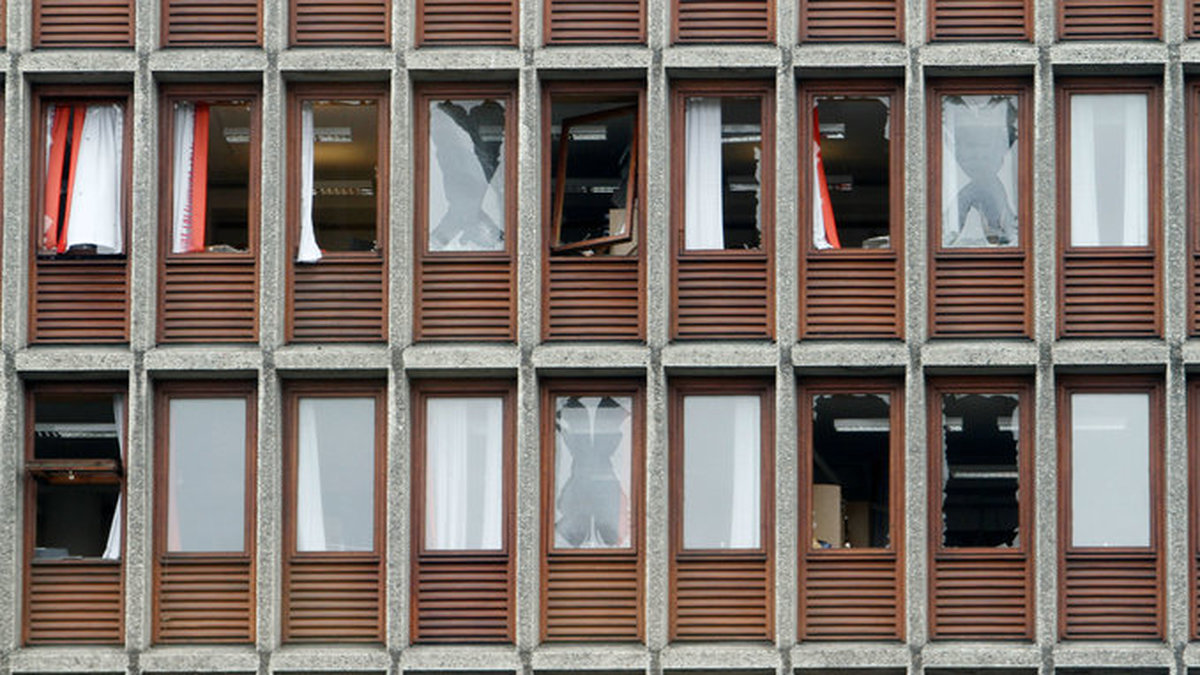 På morgonen 22 juli 2011 sprängdes en bomb i centrala Oslo. 