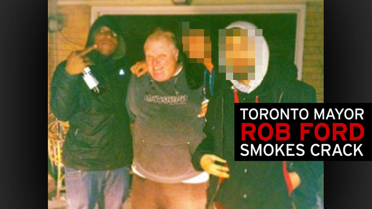 Torontos borgmästare Rob Ford anklagas för att ha rökt crack. 
