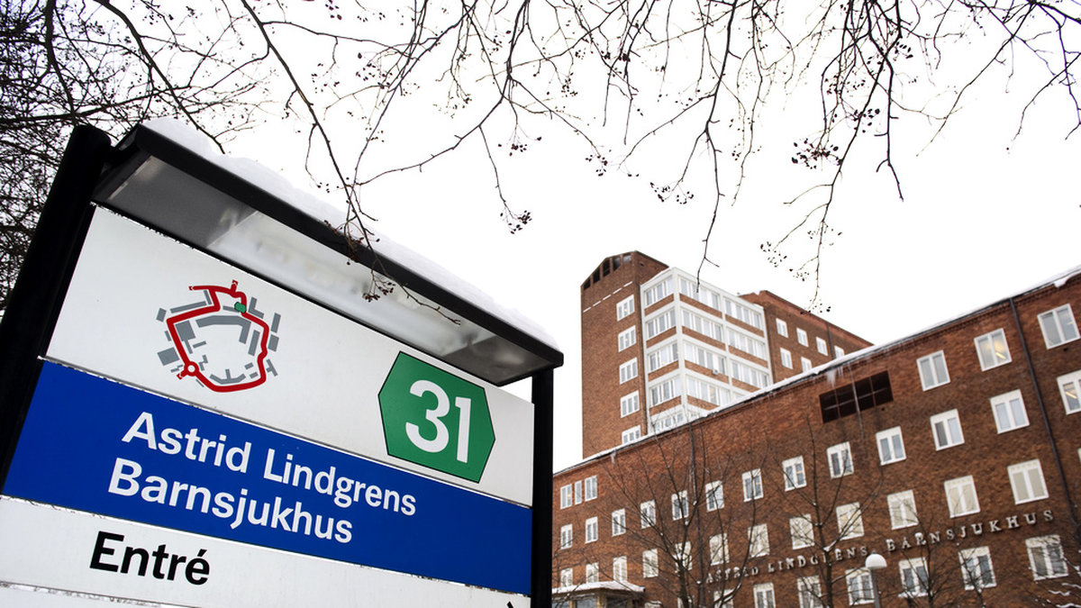 En omfattande smittspårning pågår på Astrid Lindgrens barnsjukhus sedan en patient konstaterats smittad med mässling. Arkivbild.