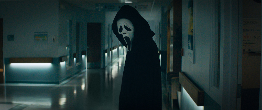 Ghostface är tillbaka – vilket lockar publik till biograferna i USA. Pressbild.