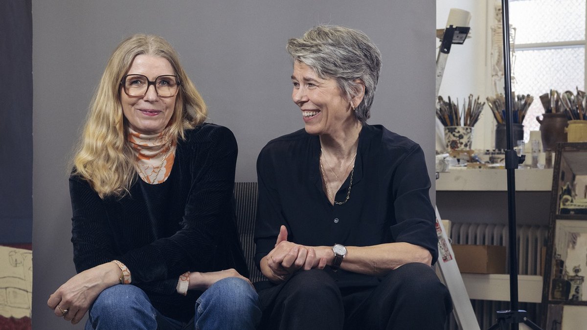 Karin Mamma Andersson och Cilla Naumann har samtalat sig fram till boken 'Samtalen. En bok om och med Mamma Andersson'. Pressbild.