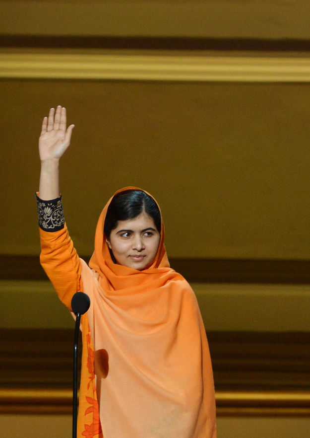 Malala Yousafzai för att hon fortsätter stå upp för att flickor ska få gå i skolan. Även efter att ha blivit skjuten. Malala Yousafzai för att hon fortsätter stå upp för att flickor ska få gå i skolan. Även efter att ha blivit skjuten.