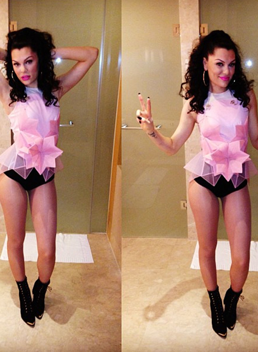Jessie J i rosa top. Inga braller! Jessie J i rosa top. Inga braller!