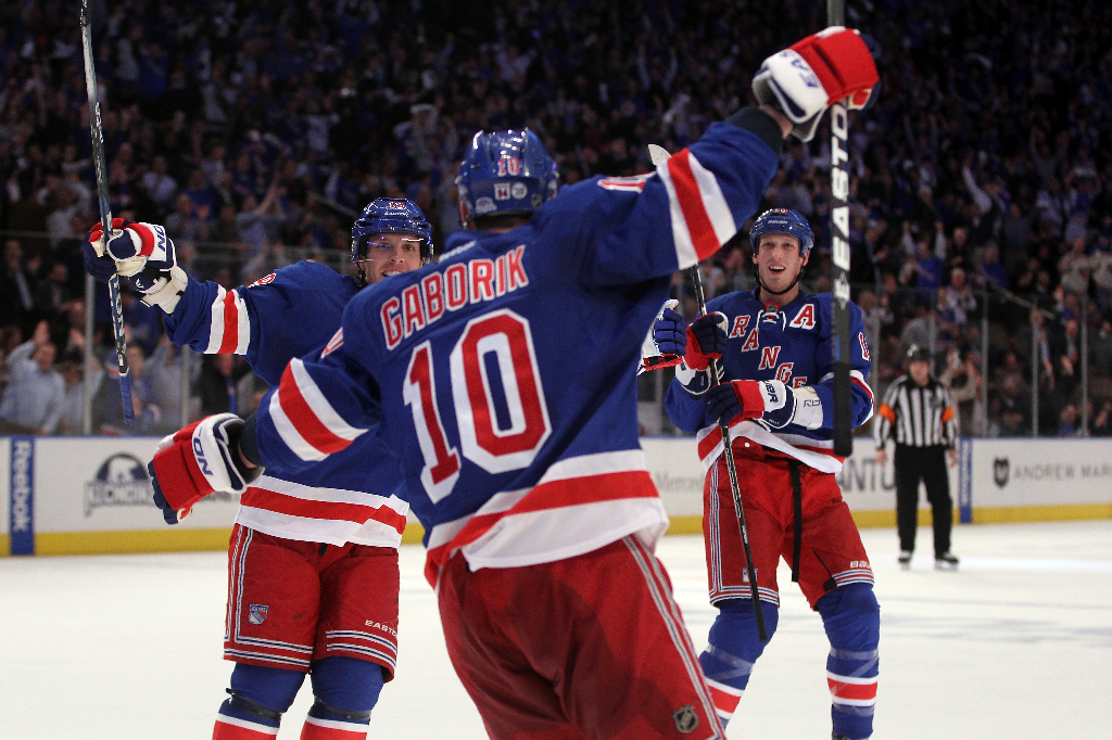 Marian Gaborik firar 2-0 målet i andra perioden. Marian Gaborik firar 2-0 målet i andra perioden.