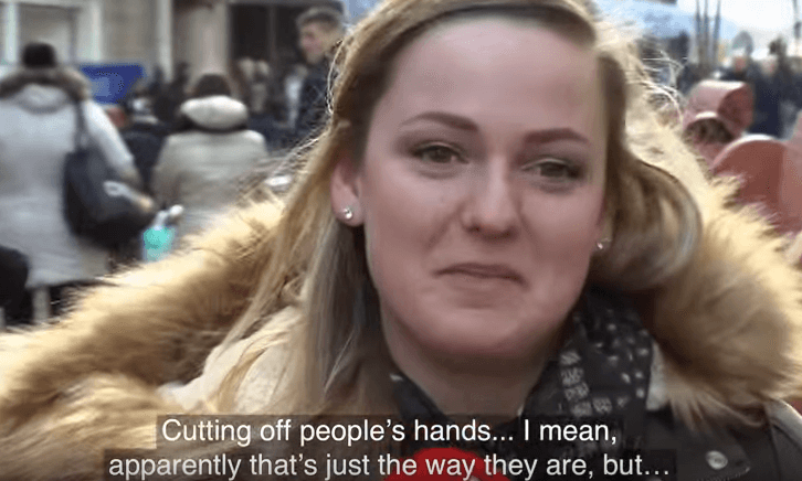 Ja, hon tror att hon snackar om Islam, men i själva verket har hon läst ur bibeln. Ja, hon tror att hon snackar om Islam, men i själva verket har hon läst ur bibeln.