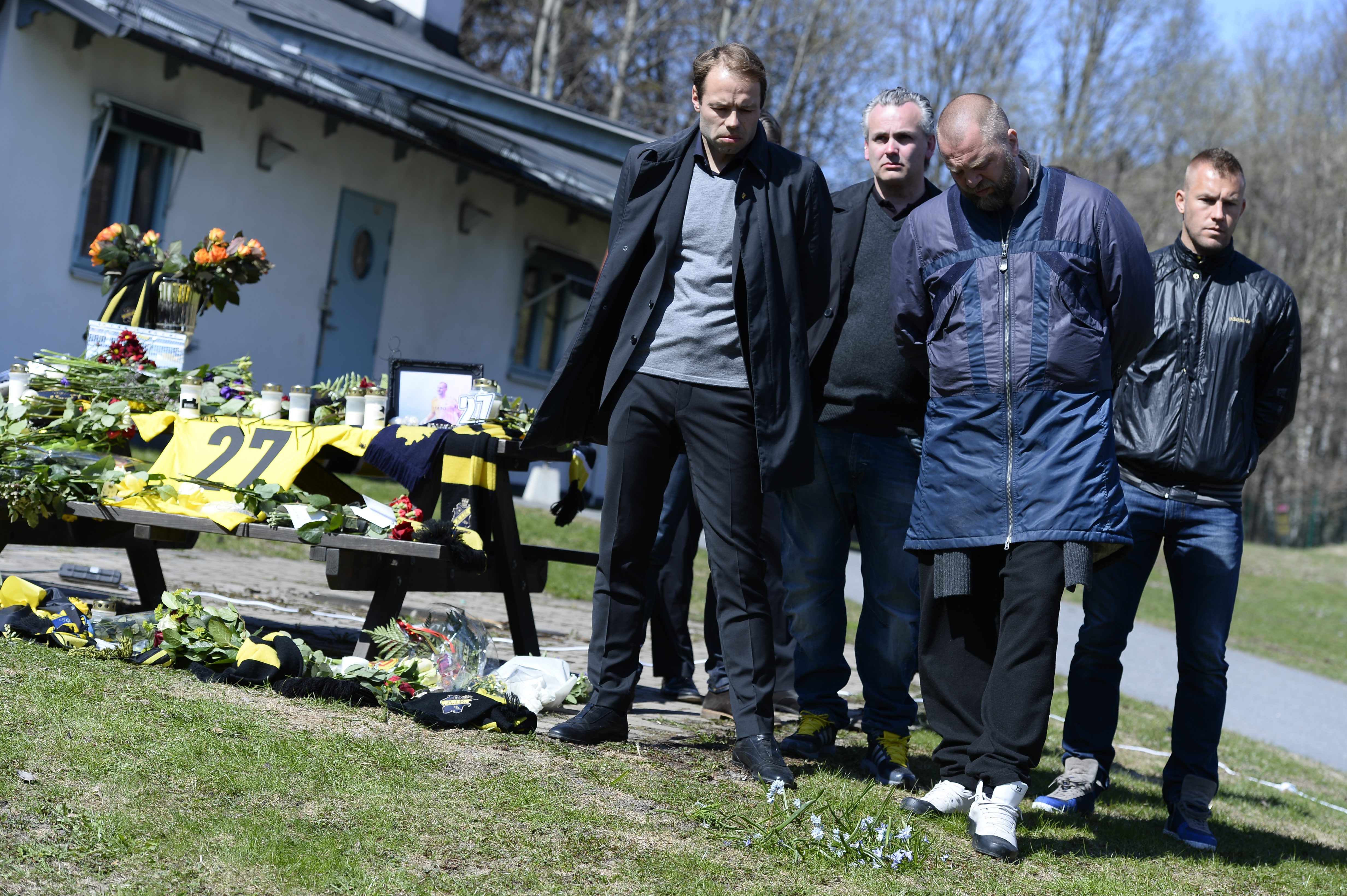 Stor och djup sorg i AIK. Stor och djup sorg i AIK.