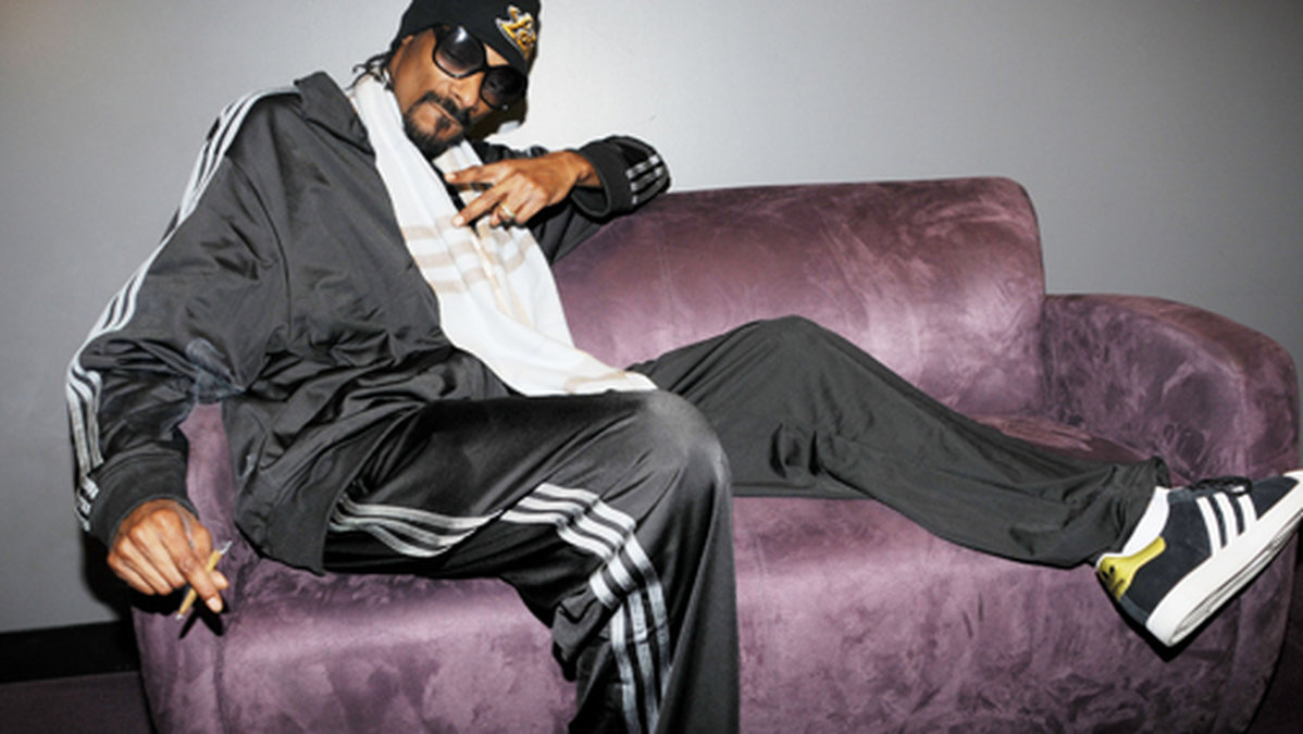 Snoop Lion sålde kvinnor till sportprofiler och andra artister.  OBS: Varning för ocensurerade bilder!