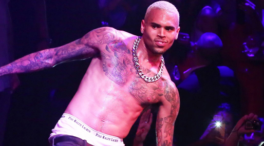 Stjärnan fick även besök av sin ex-pojkvän Chris Brown. 