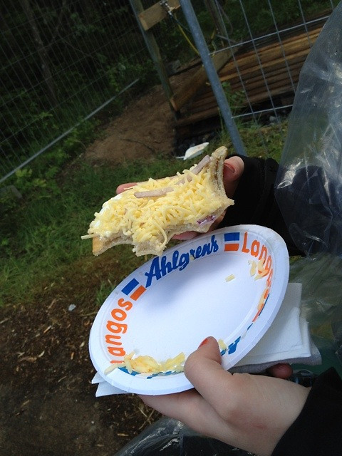 En gammal langos. Festivalklassiker. En gammal langos. Festivalklassiker.