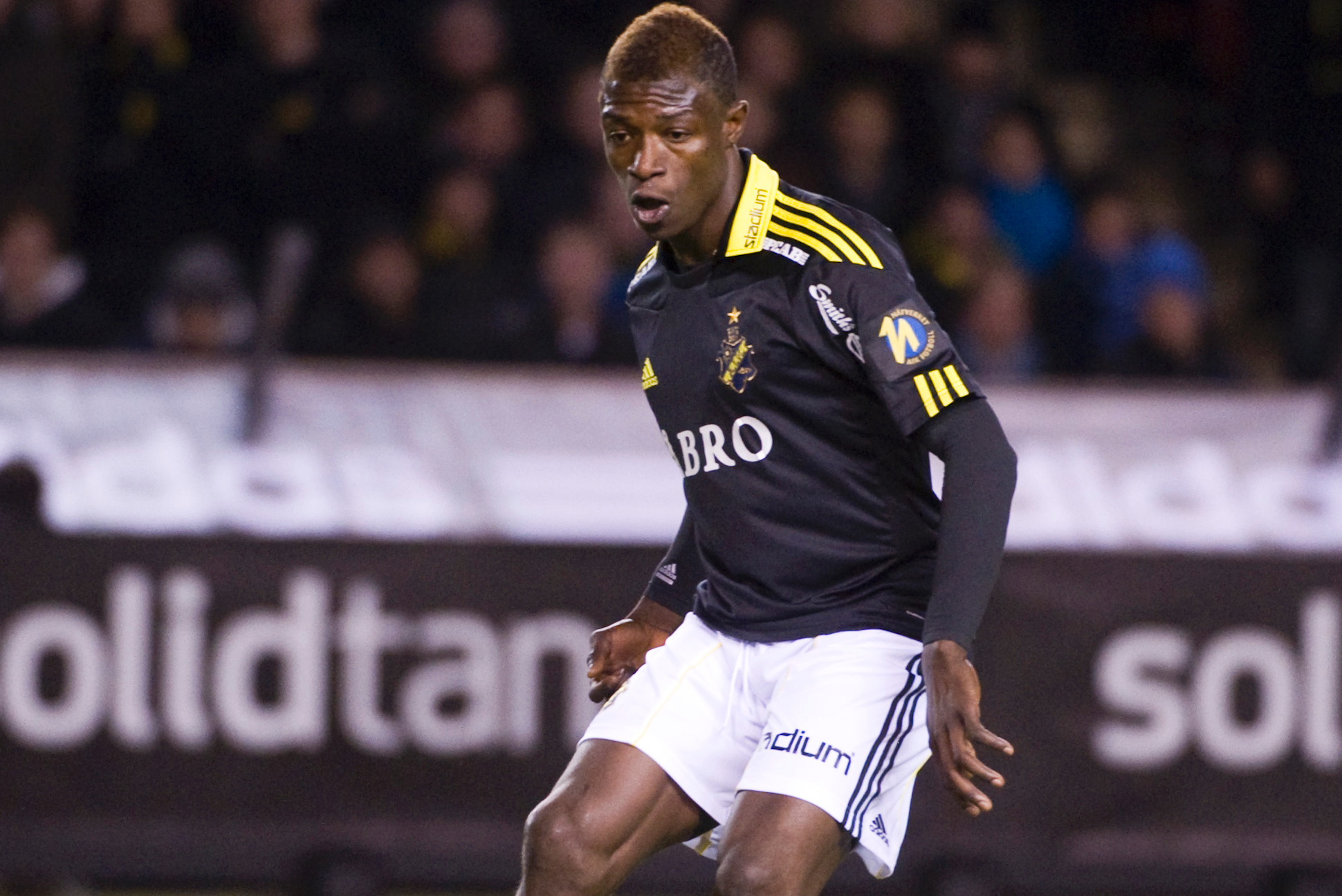 Mohamed Bangura blev utskickad från AIK:s träning under torsdagen.