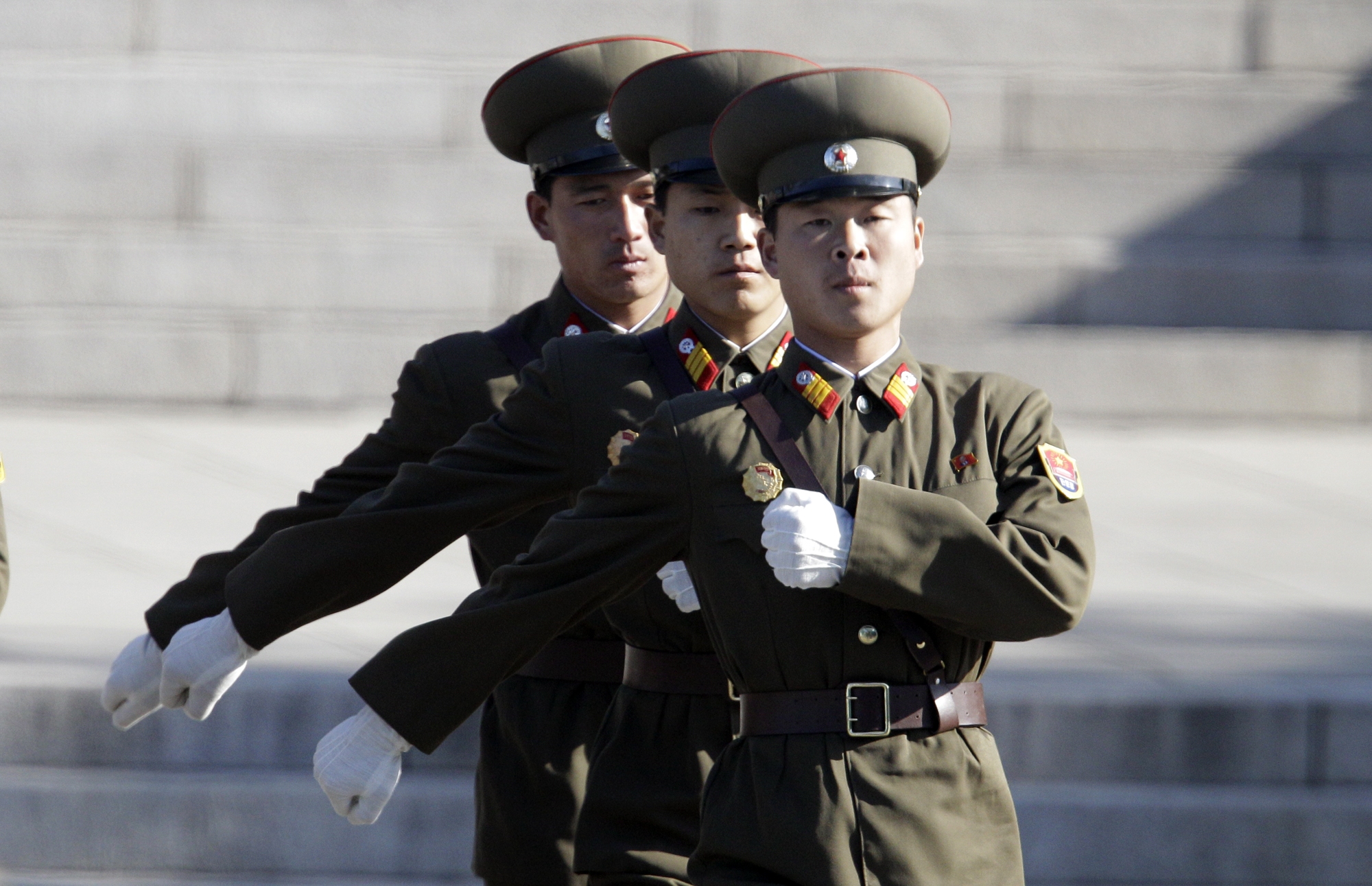 Nordkoreanska soldater på marsch.