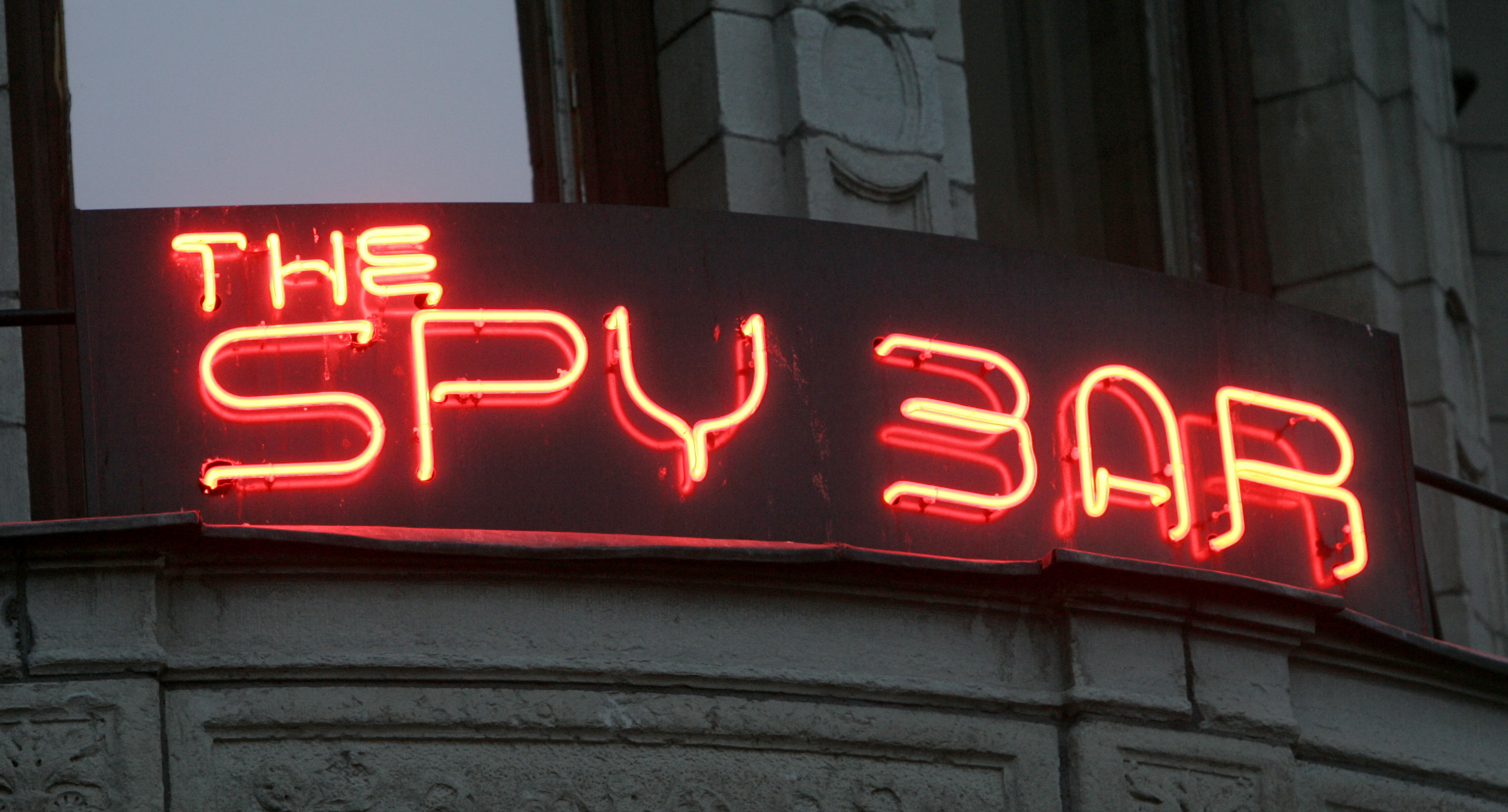 F&ouml;r fyra &aring;r sedan blev hon v&aring;ldtagen av en k&auml;nd medieprofil efter en kv&auml;ll p&aring; Spy Bar.