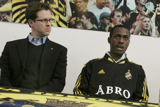Då var det tänkt att han skulle ersätta Derek Boateng. Då var det tänkt att han skulle ersätta Derek Boateng.
