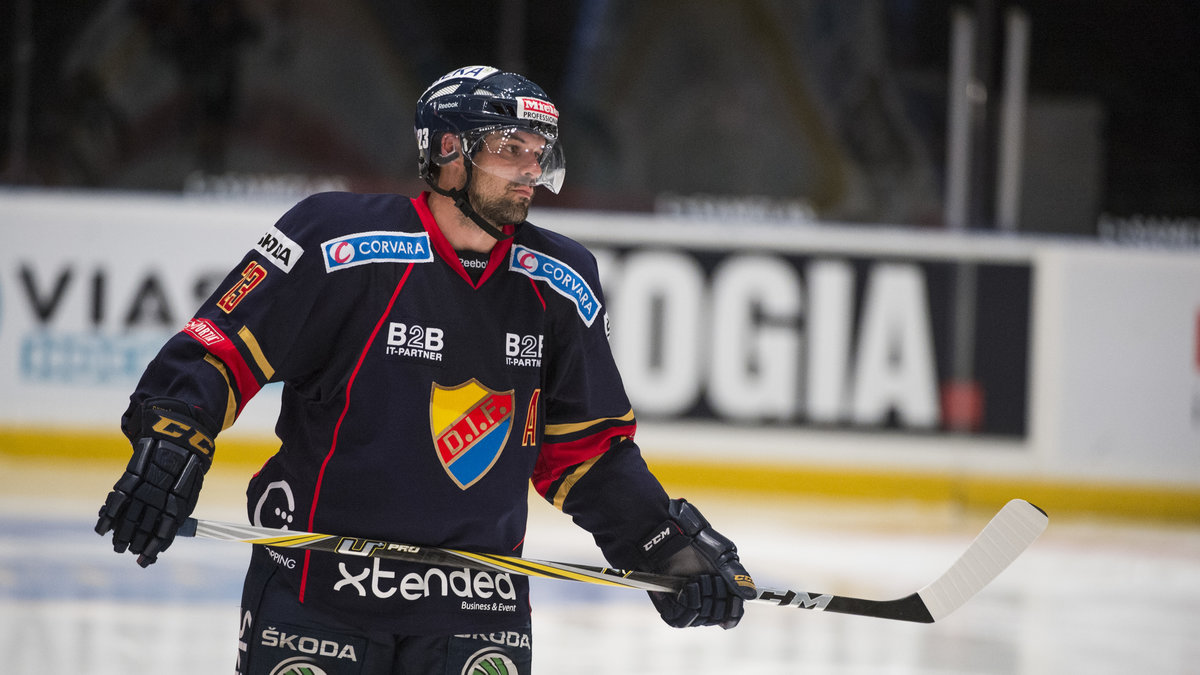 Mycket tyder på att Fredrik Bremberg lägger ner hockeykarriären nu. 