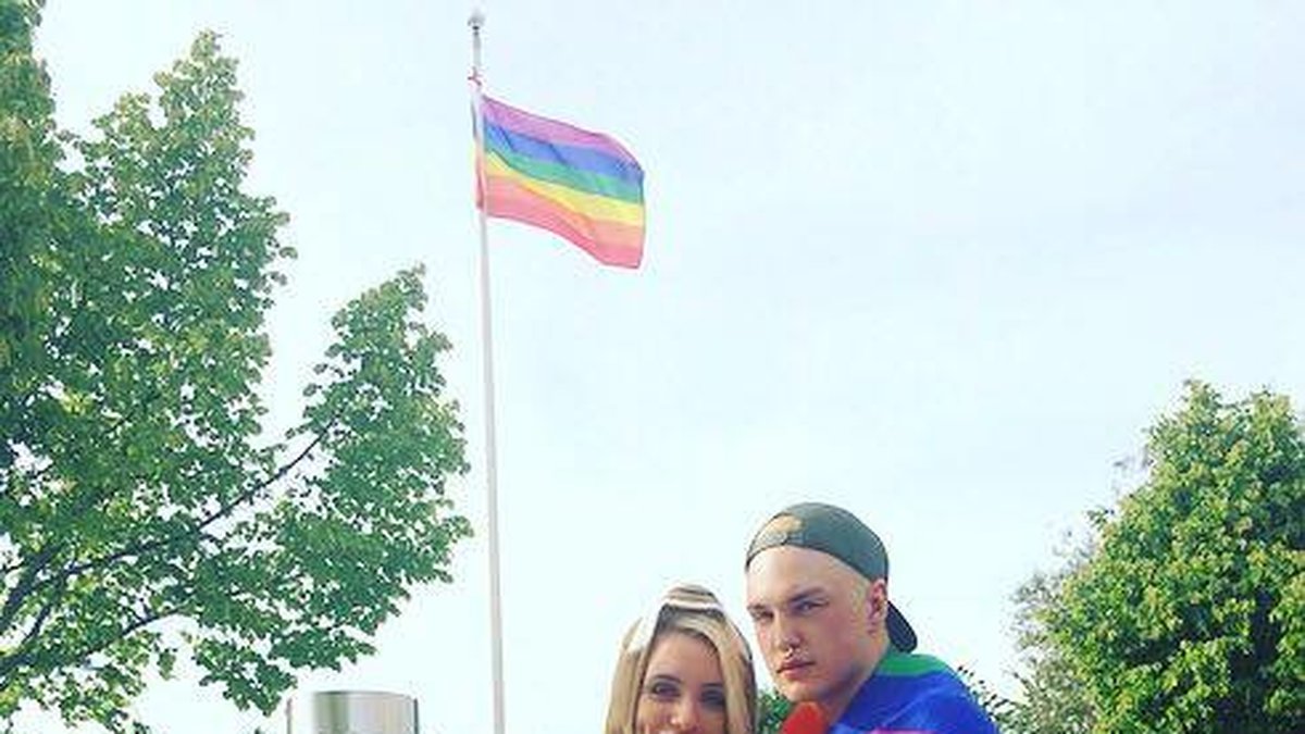 Nathalie Kaiser, 16, och Fabian Fång, 15, besökte Rissne Pride för att visa sitt stöd för sina medmänniskor och dansa till musiken.