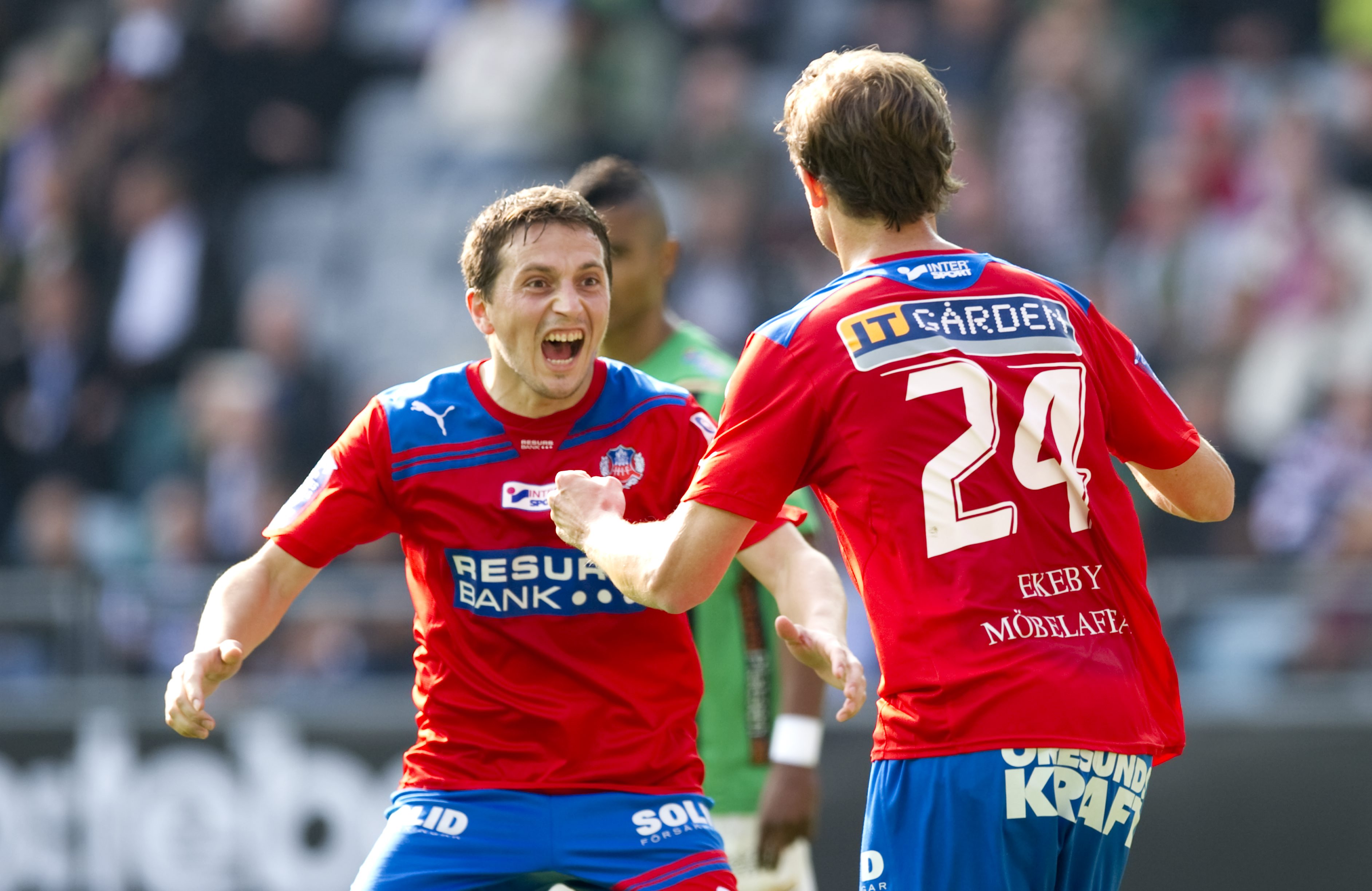 Sedan fyllde man på med norrmän. Här: Erlend Hanstveit (till höger i bild). Sedan fyllde man på med norrmän. Här: Erlend Hanstveit (till höger i bild).