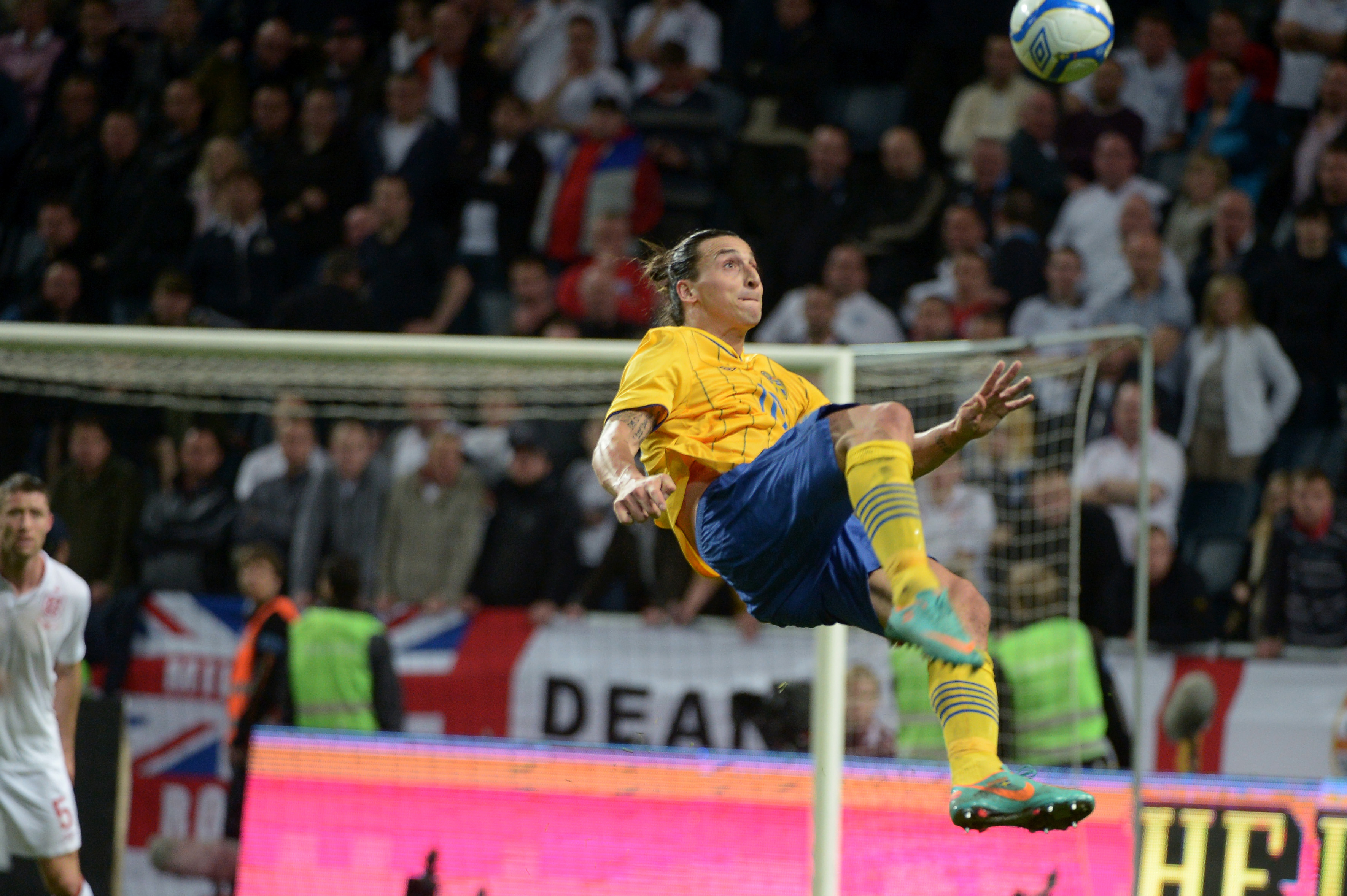 Årets idrottsögonblick? Tidernas snyggaste mål? Zlatans drömträff mot England ger fortfarande gåshud. Årets idrottsögonblick? Tidernas snyggaste mål? Zlatans drömträff mot England ger fortfarande gåshud.