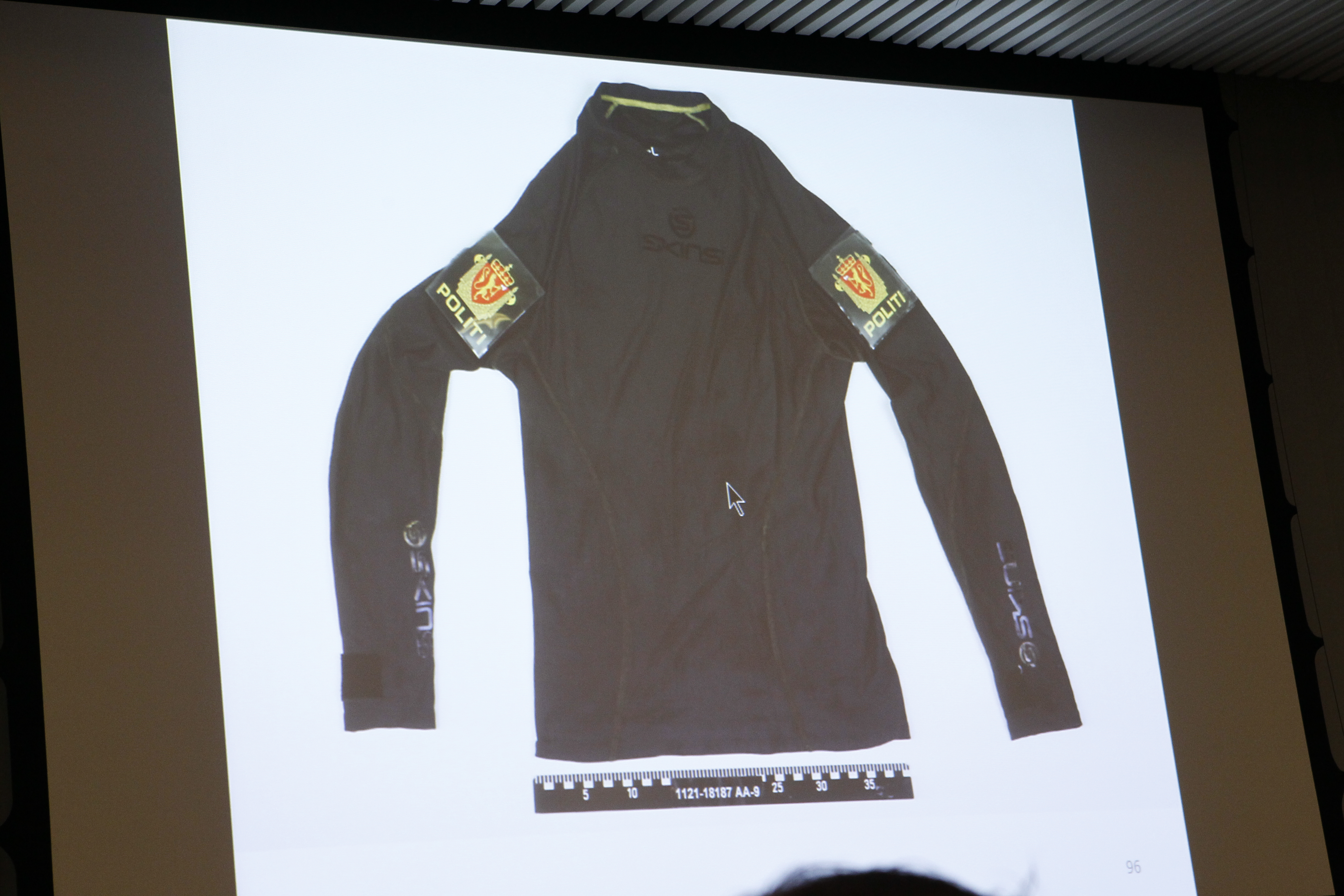 Delar av den uniform Breivik använde under massakern. 