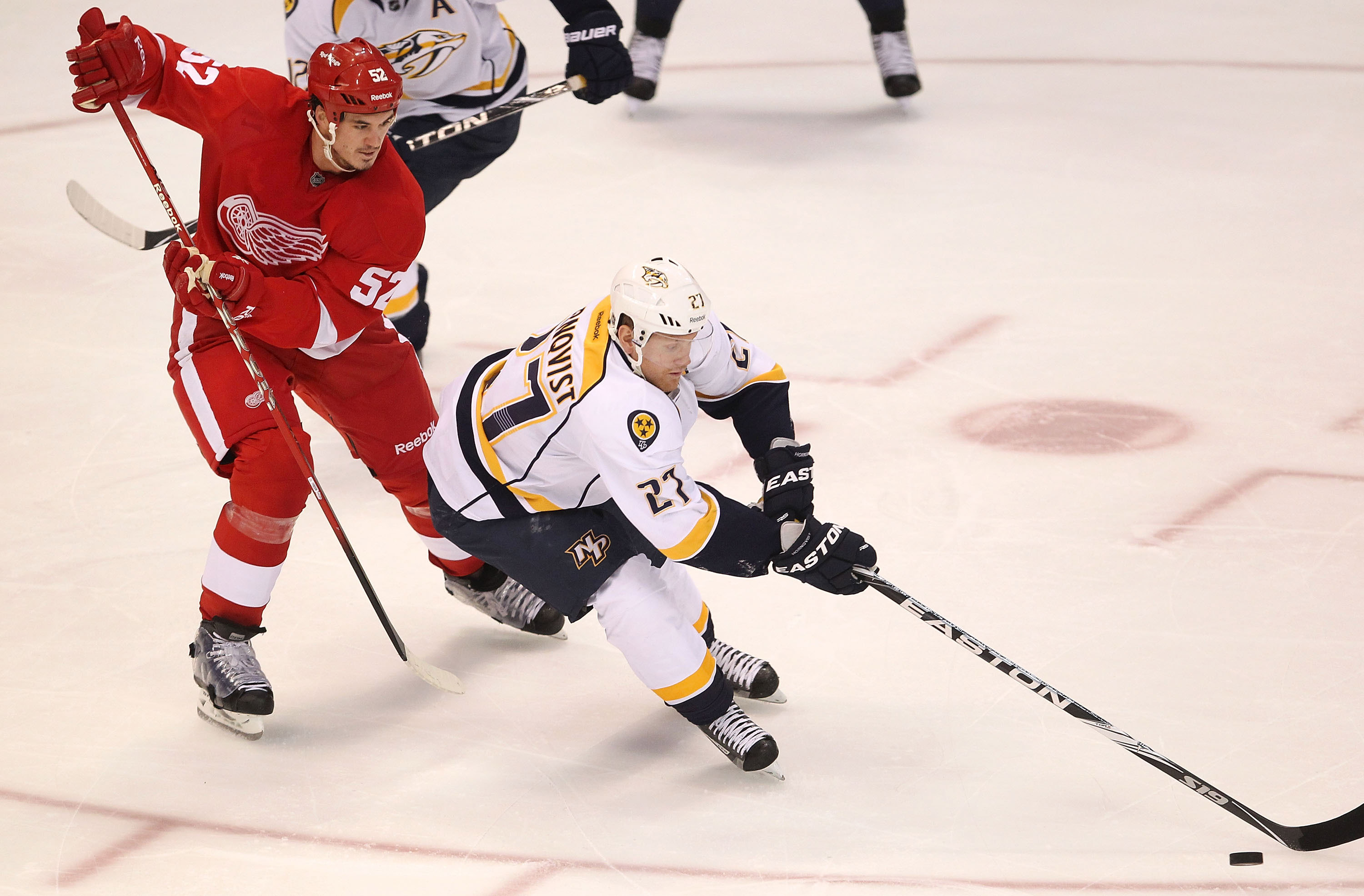 Patric Hörnqvist och hans Nashville Predators leder med 2-1 i matcher. Patric Hörnqvist och hans Nashville Predators leder med 2-1 i matcher.