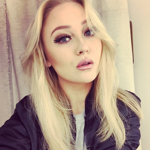 Ida bjuder på en selfie. Ida bjuder på en selfie.